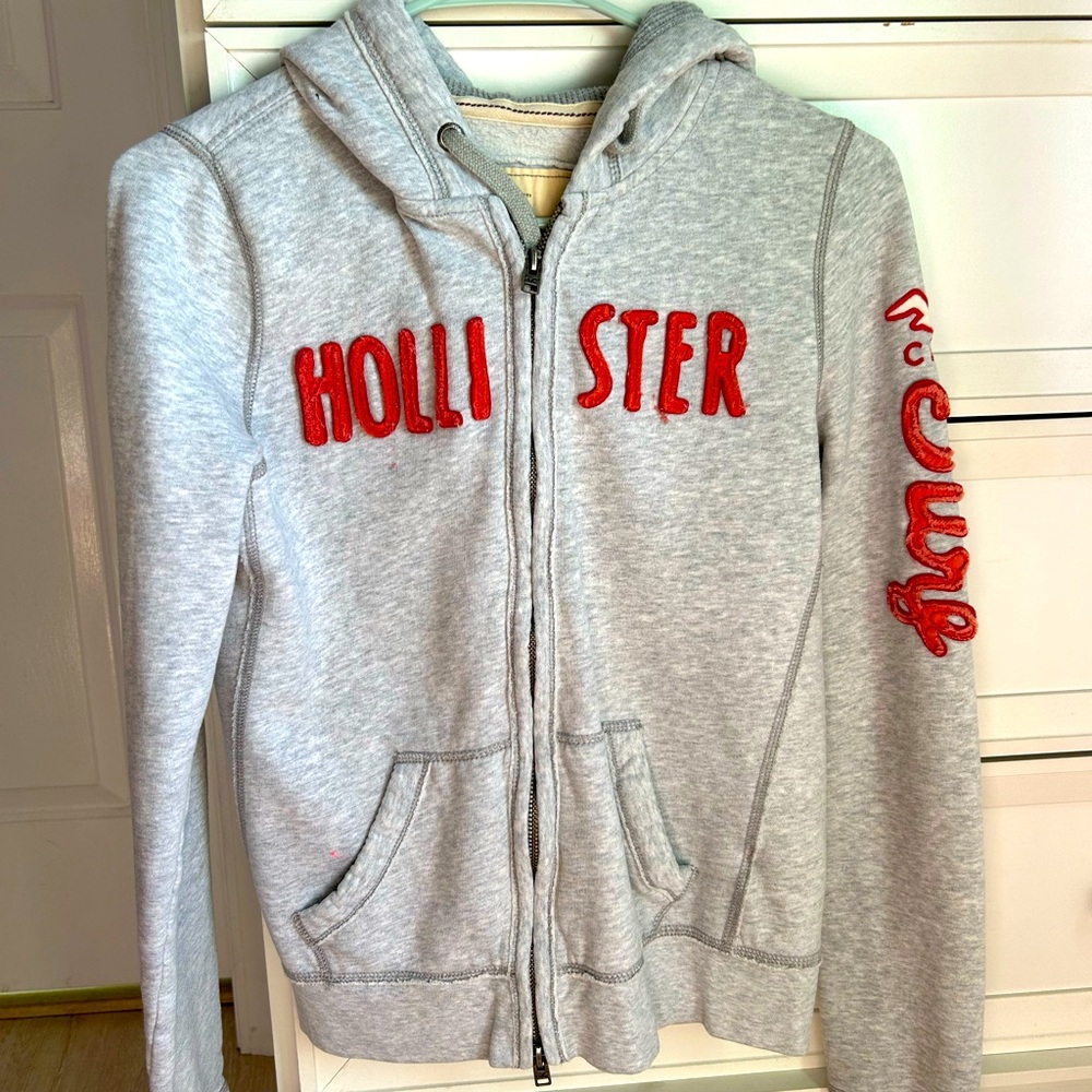 Hollister zipper jacket size M